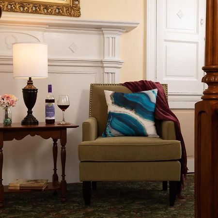Carlisle House Bed And Breakfast Bagian luar foto